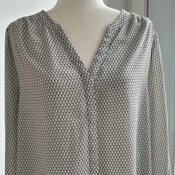 NYDJ Ivory & Black Recycled-Poly Geometric Pintuck Blouse Oversized Fit – US L - Picture 3 of 12